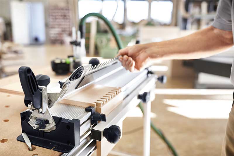 Perfect resultaat van het werkstuk dankzij de freessjabloon