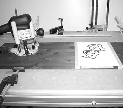 Voorbeeld op het werkstuk plakken