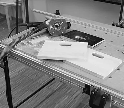 Vergrendelknop van de frees losmaken