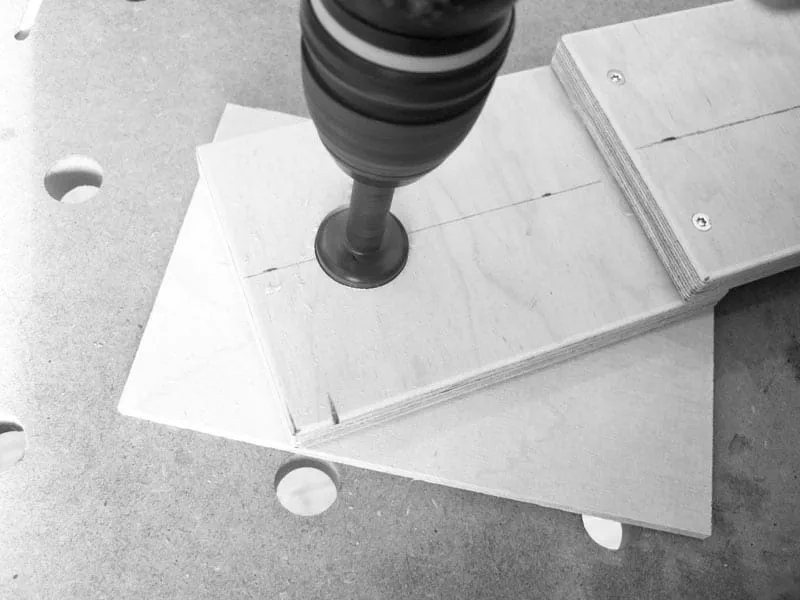 Bovenfrees van kopieerhuls voorzien