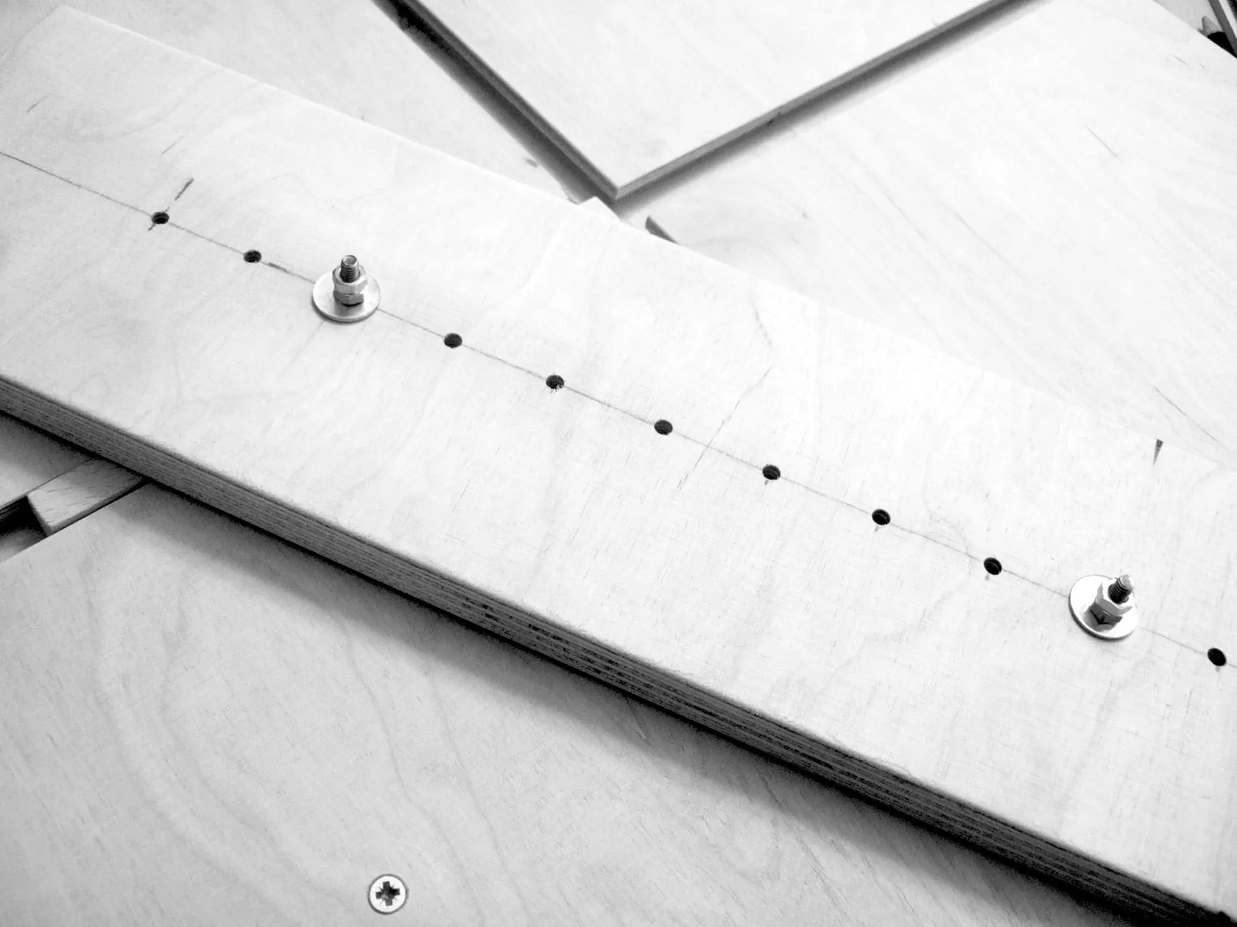 Schroeven in de gaten steken