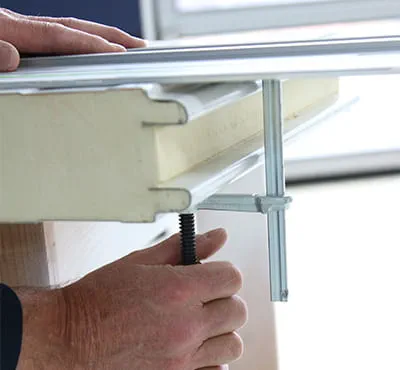 Materiaal met schroefklemmen vastzetten