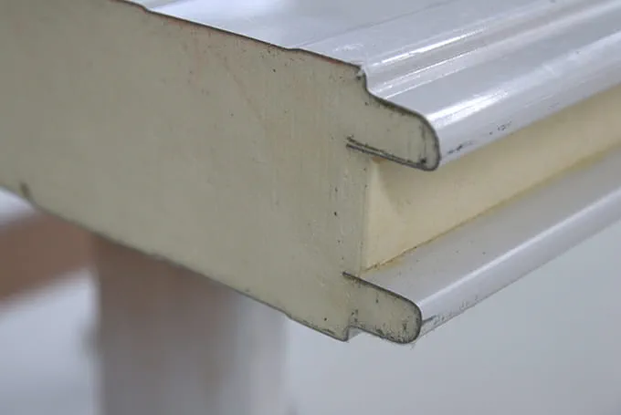 Sandwichplaten zagen
