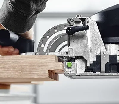 Teken de gewenste positie van de DOMINO-stenen af en maak daarbij gebruik van het kijkvenster