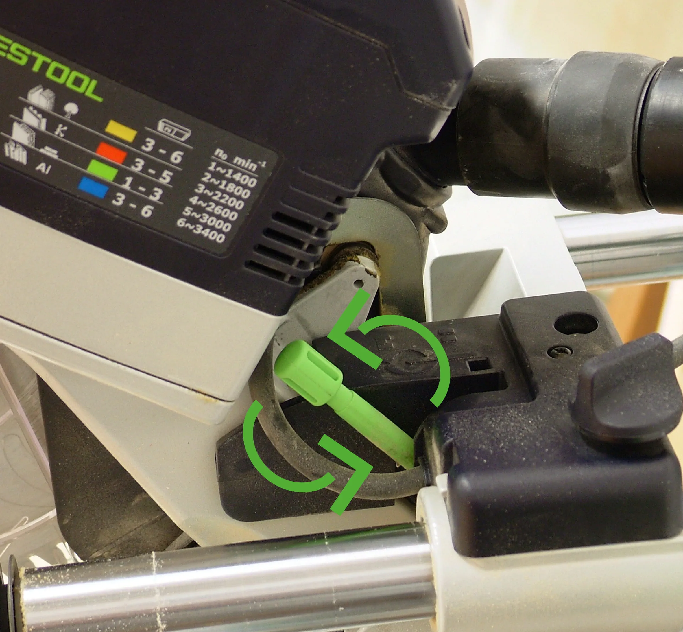 Instellen van de zaagdieptebegrenzing