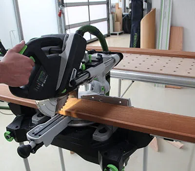 Vloerbedekkingsdelen op maat zagen