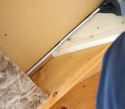 Meet de restmaat voor de tang.