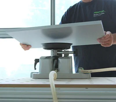 Met vacuüm-spansysteem vastzetten