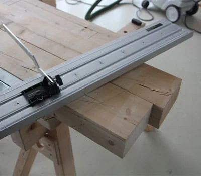 Gootsneden op de hoekkeperspanten zagen