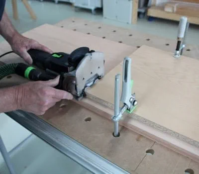 Middenzijde met bodem verbinden