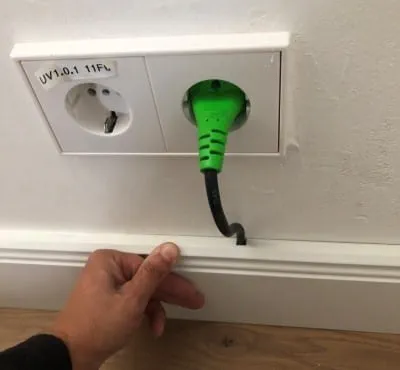 Aanbrengen van de plint