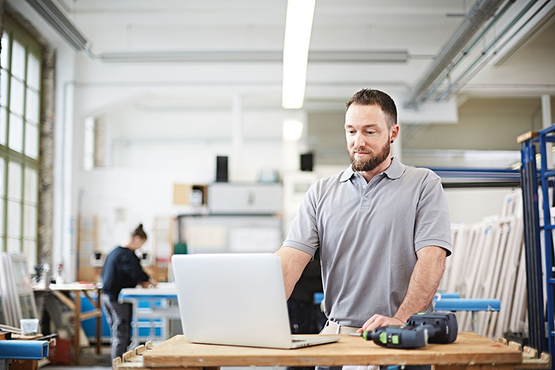 Opdracht tot reparatie geven