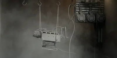 De schuurmachine van Festool wordt in de stofkamer getest.