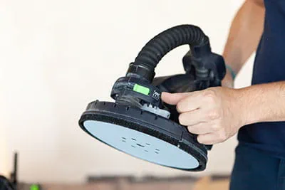 De langnek-schuurmachine PLANEX LHS 225 van Festool