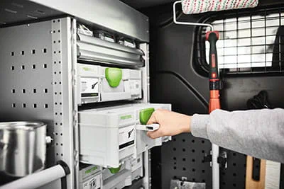 Inbouw van de Festool Systainer3 in de voertuiguitrusting