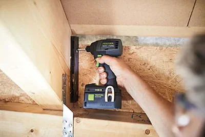 De Festool accu-slagschroevendraaier TID 18 in actie op de bouwplaats