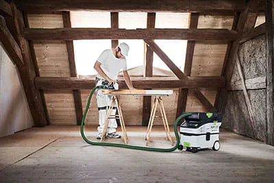 De compacte accu-stofzuiger is de passende partner voor werkzaamheden onderweg en voor spontaan gebruik tussendoor.