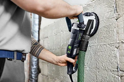 Voor elke toepassing het juiste toerental. De krachtige EC-TEC-motor houdt daarbij het toerental ook in de onderste bereiken uiterst constant.