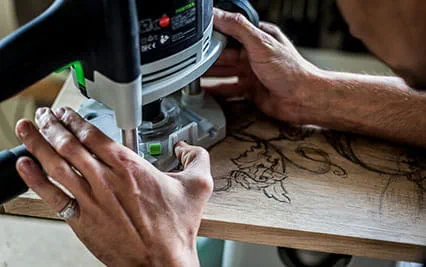 Frezen met de bovenfrees van Festool