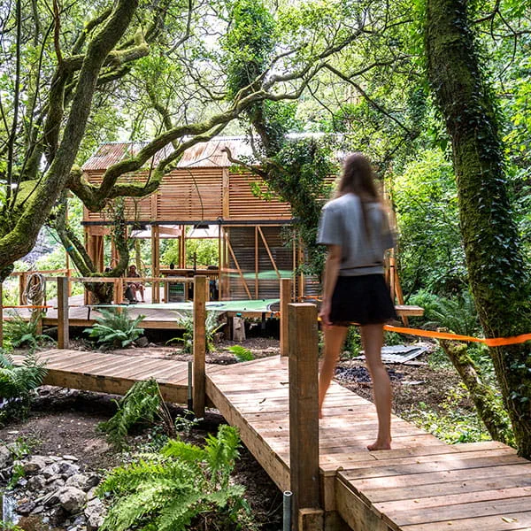 Een pub in de bossen van Cornwall