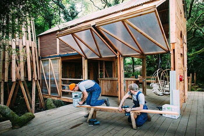 Bewerking van het oppervlak met de Festool-accugereedschappen