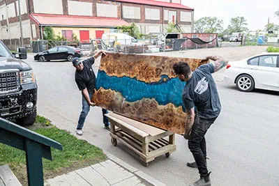 Een 'River Table' van Rustic Designs by Rich