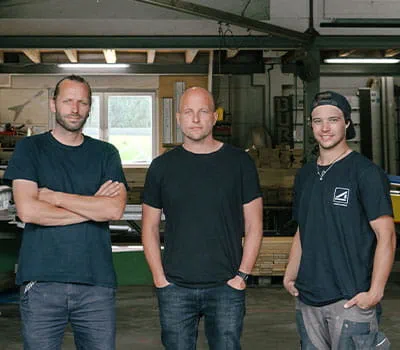 Action sports made in Durach (v.l.n.r.): Productieleider Martin Hänsel, bedrijfsleider Dirk Scheumann en Johannes Meier.