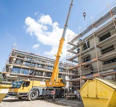 Op bezoek op een bouwplaats van houtbouwbedrijf Memmingen